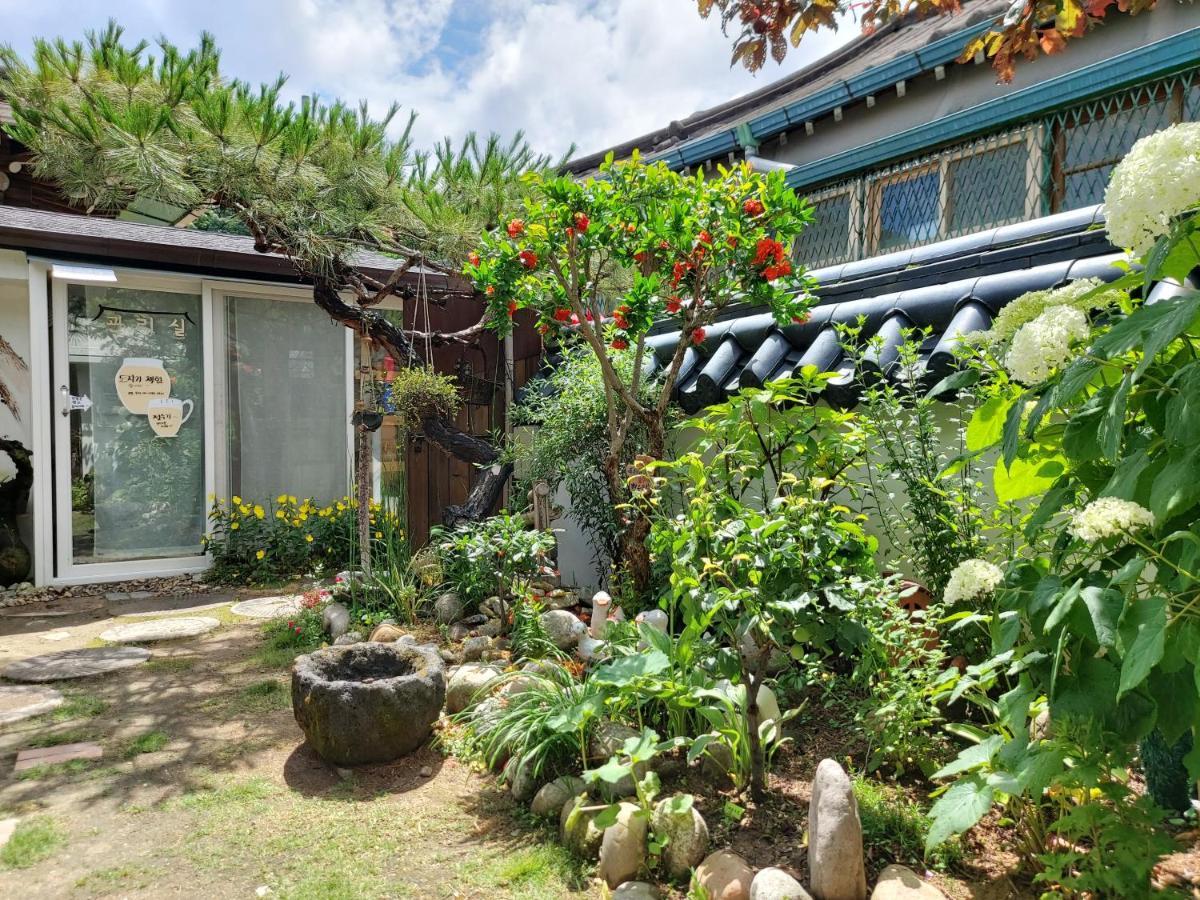 The Blue Cradle Jeonju Exterior foto